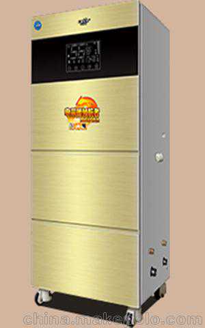 水瓶座2025年运势：挑战与机遇并存的一年