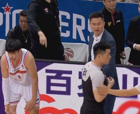 算命大师倒下了，不能让算命网站继续大行其道